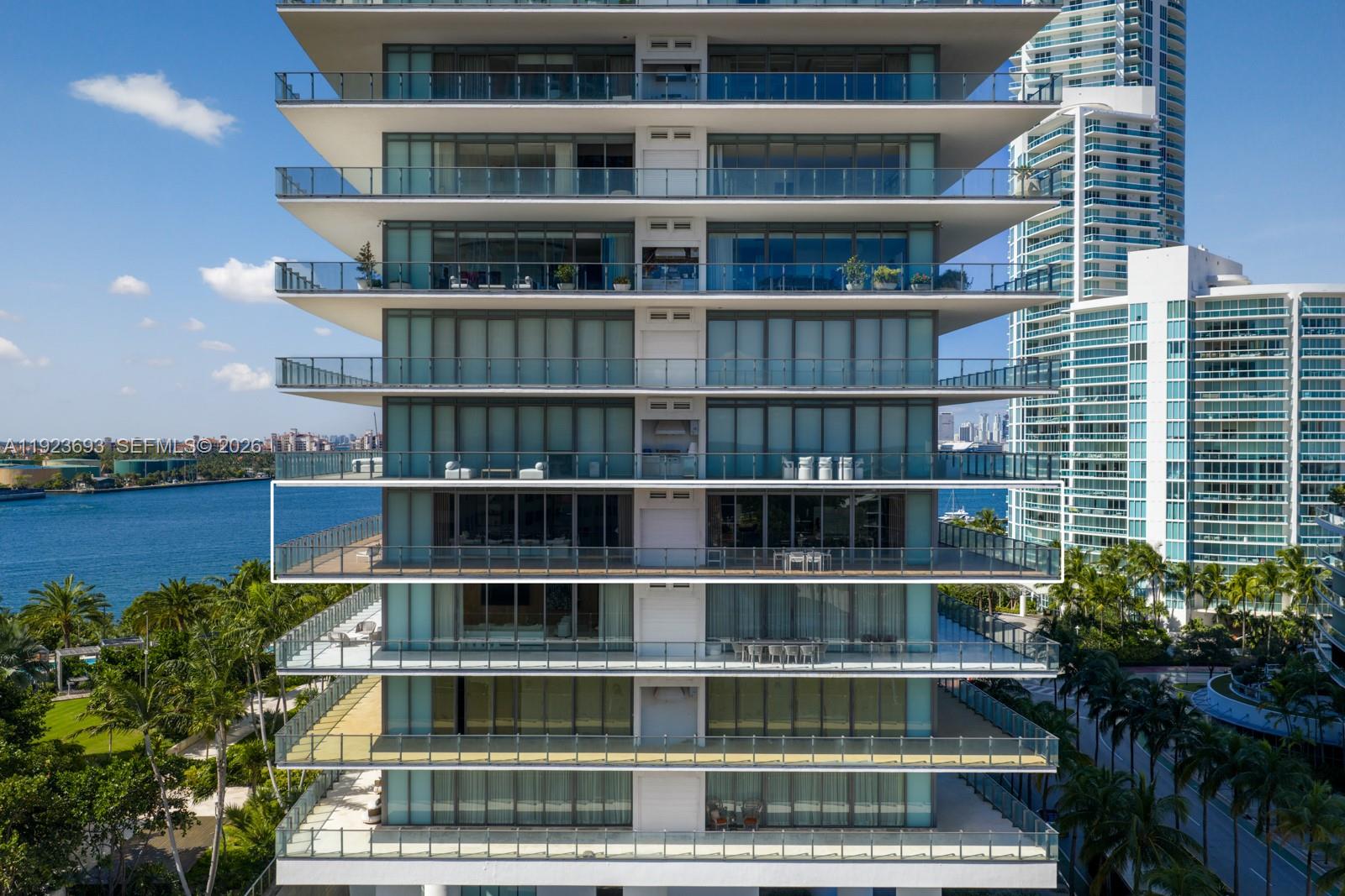 800 S Pointe Dr #801, Miami Beach FL 33139