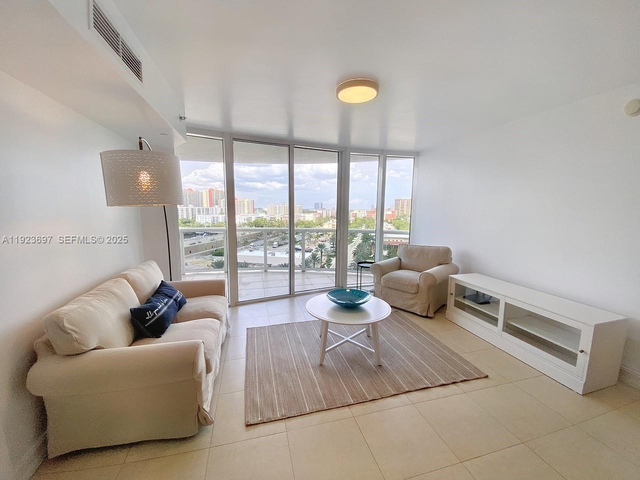 17201 Collins Ave #1009, Sunny Isles Beach FL 33160