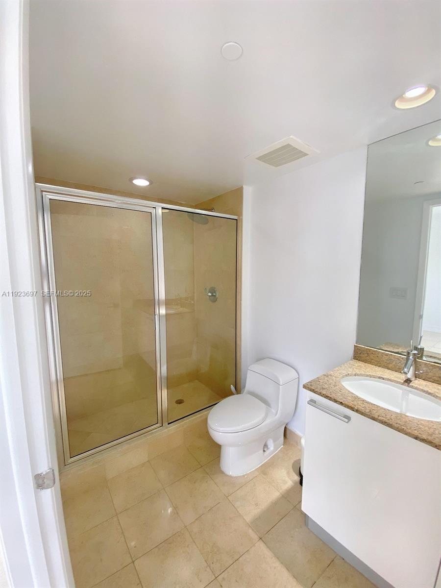 17201 Collins Ave #1009, Sunny Isles Beach FL 33160