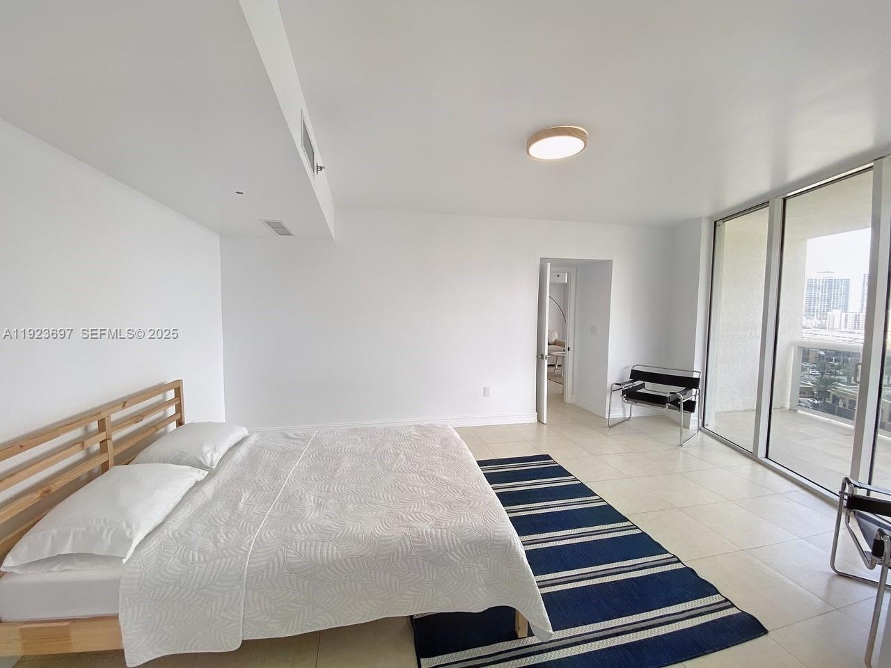 17201 Collins Ave #1009, Sunny Isles Beach FL 33160