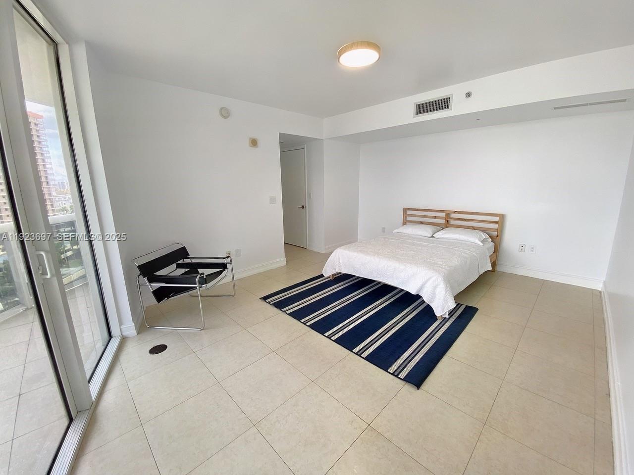 17201 Collins Ave #1009, Sunny Isles Beach FL 33160