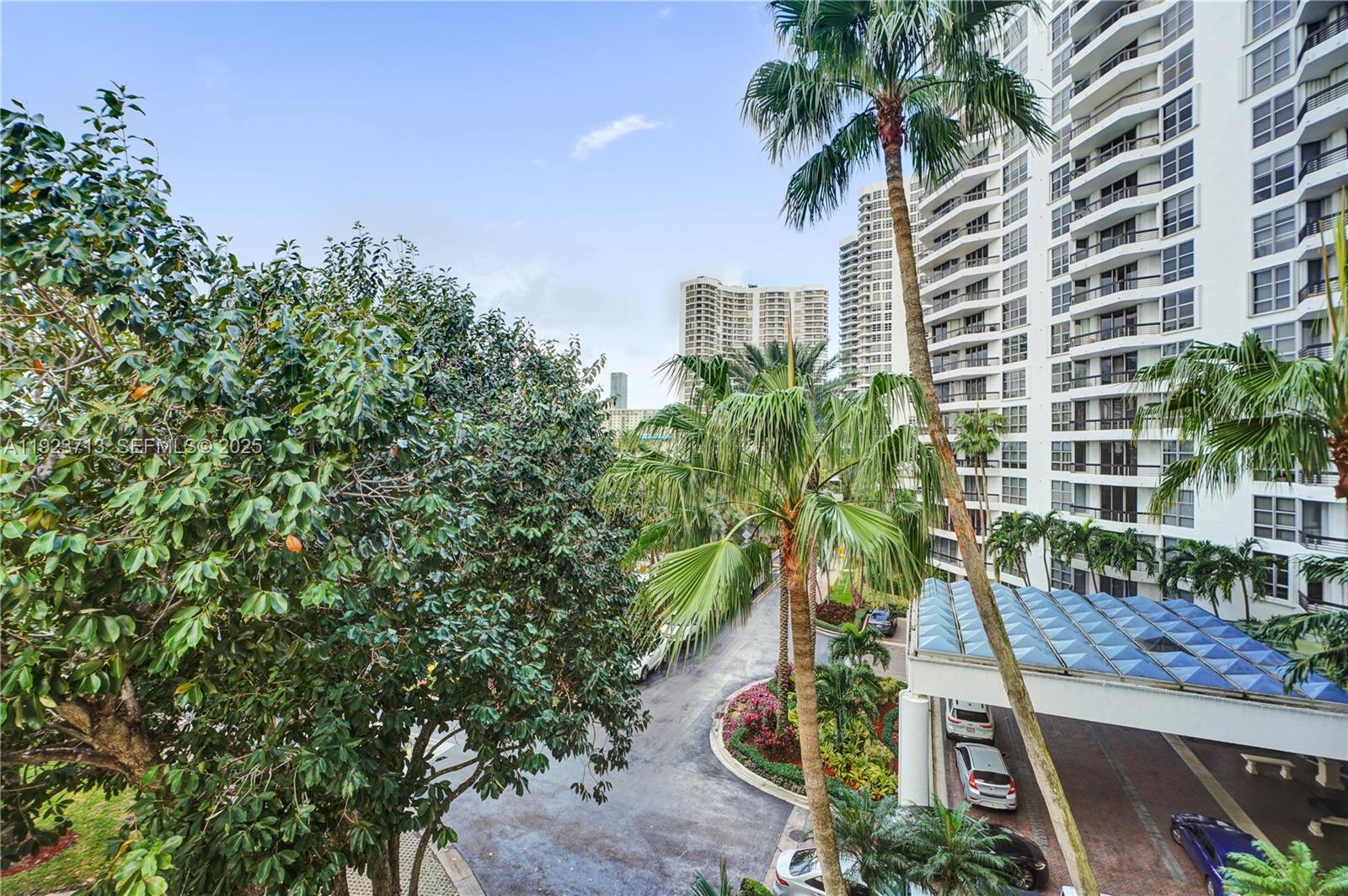 3600 Mystic Point Drive #507, Aventura FL 33180