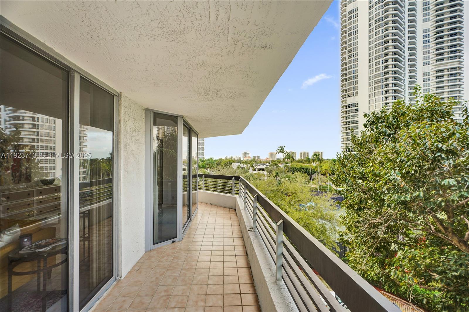 3600 Mystic Point Drive #507, Aventura FL 33180