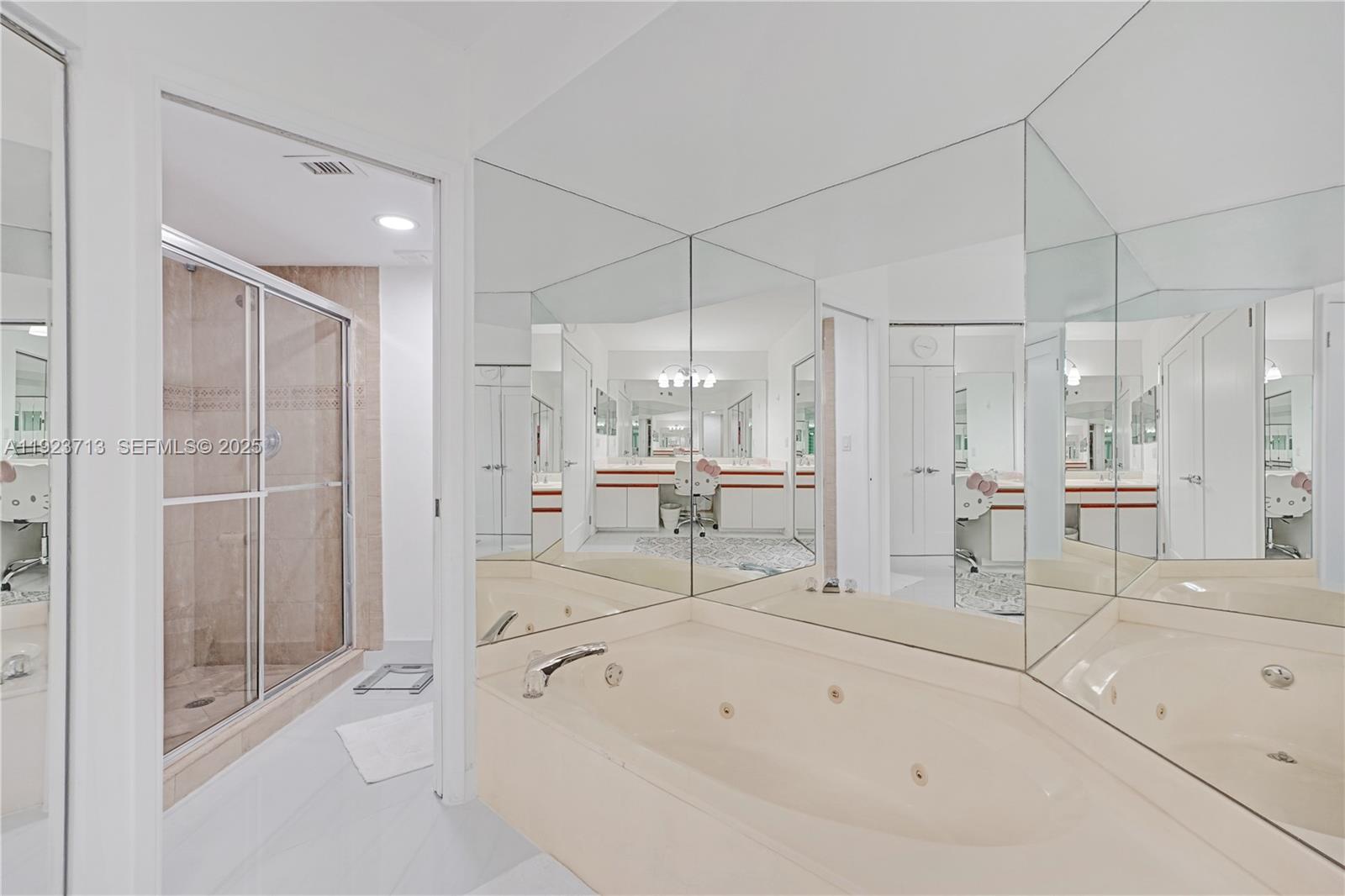 3600 Mystic Point Drive #507, Aventura FL 33180