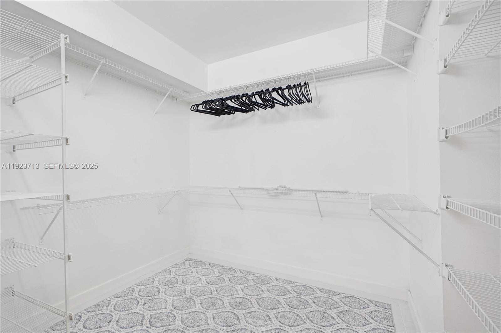 3600 Mystic Point Drive #507, Aventura FL 33180