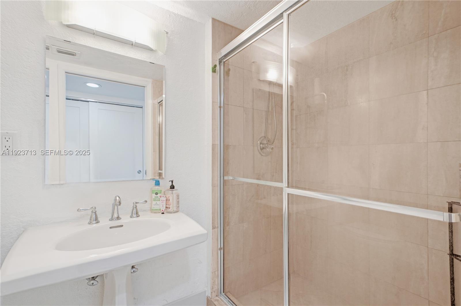 3600 Mystic Point Drive #507, Aventura FL 33180