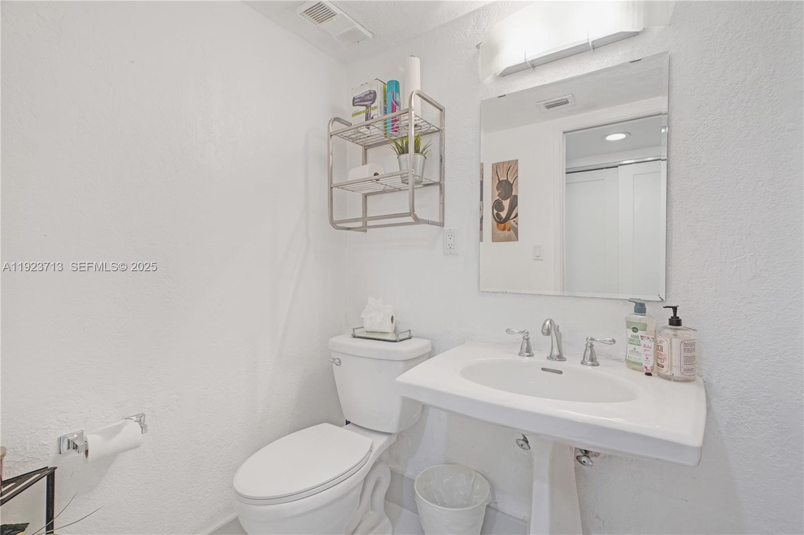 3600 Mystic Point Drive #507, Aventura FL 33180