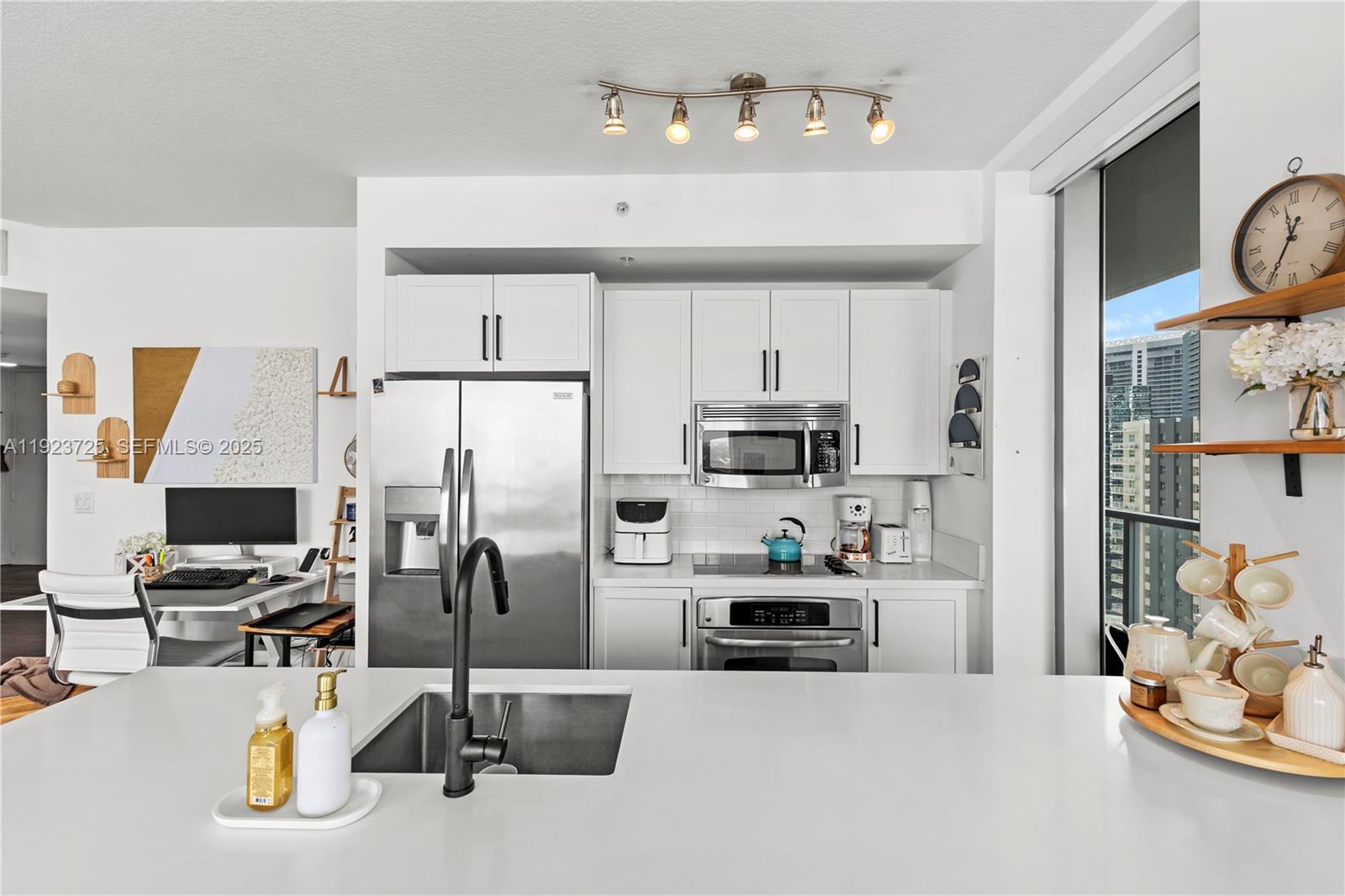 1111 SW 1st Ave #2614-N, Miami FL 33130