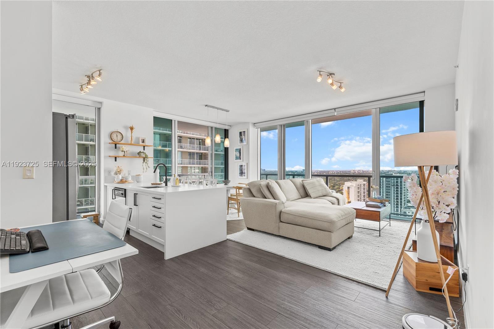 1111 SW 1st Ave #2614-N, Miami FL 33130