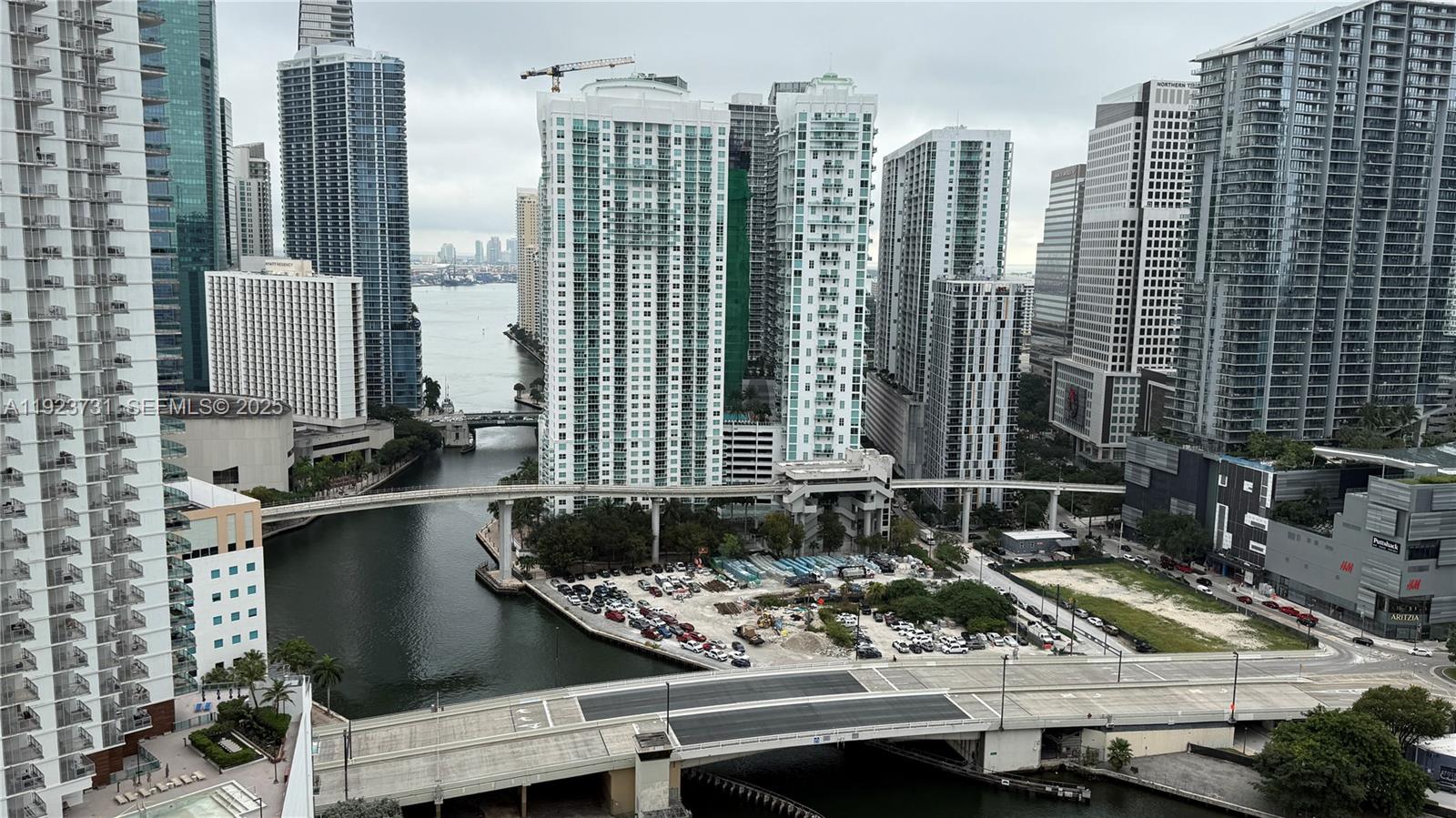 90 SW 3rd St # 3013 #3013, Miami FL 33130