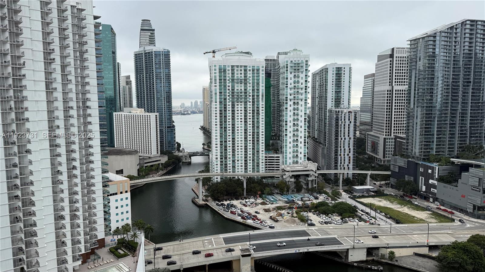 90 SW 3rd St # 3013 #3013, Miami FL 33130