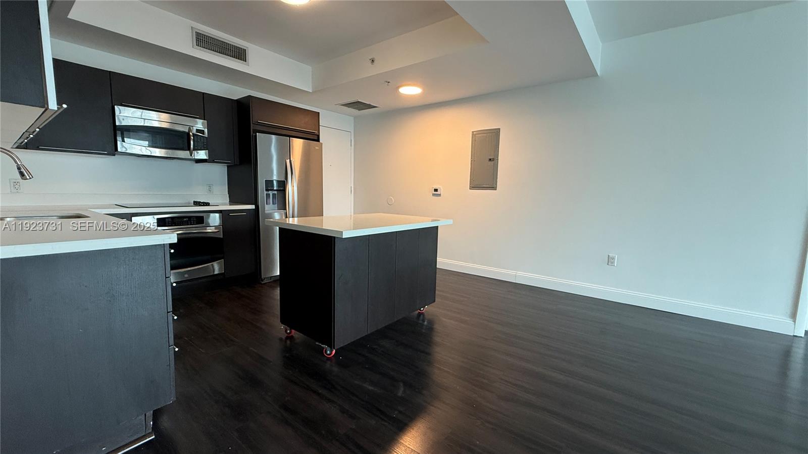 90 SW 3rd St # 3013 #3013, Miami FL 33130