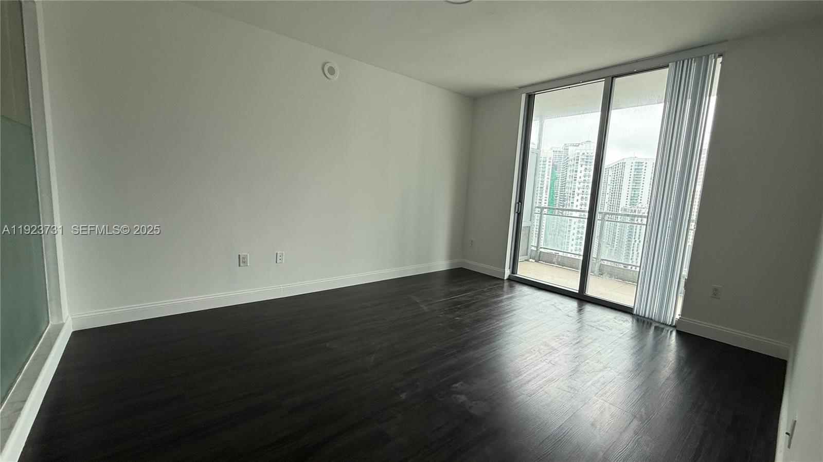 90 SW 3rd St # 3013 #3013, Miami FL 33130