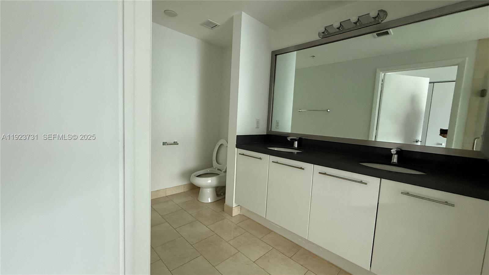 90 SW 3rd St # 3013 #3013, Miami FL 33130