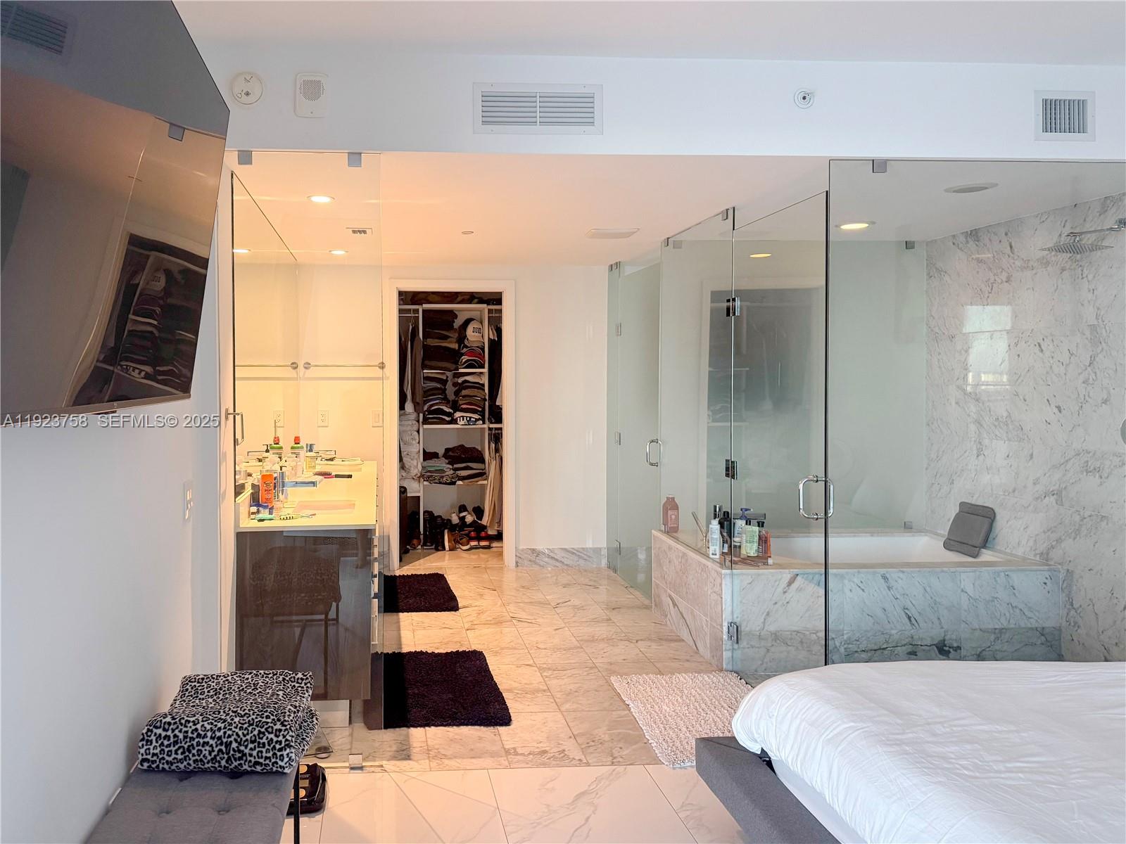 3131 NE 7th Ave #2702, Miami FL 33137