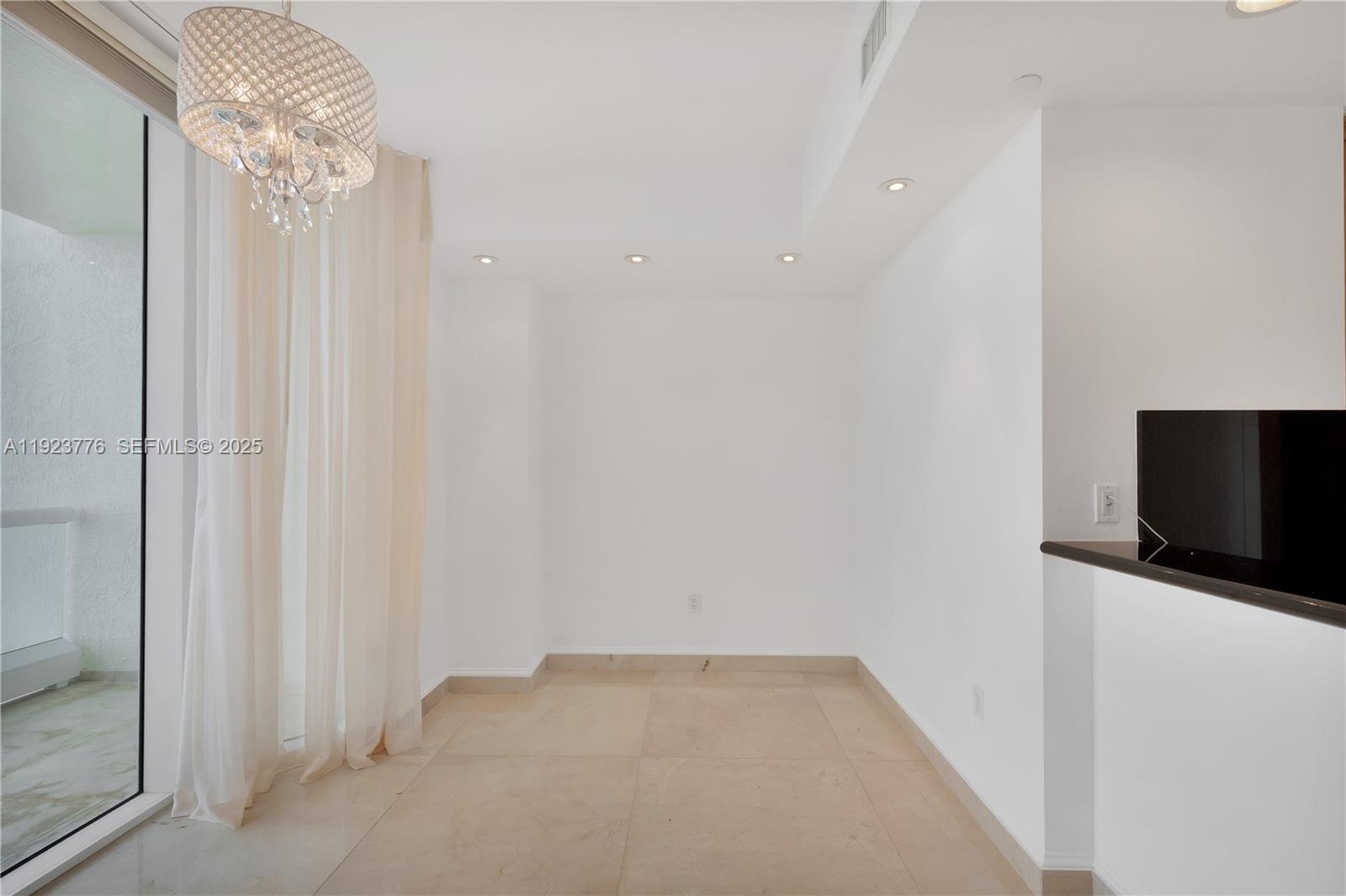 17875 Collins Ave #905, Sunny Isles Beach FL 33160