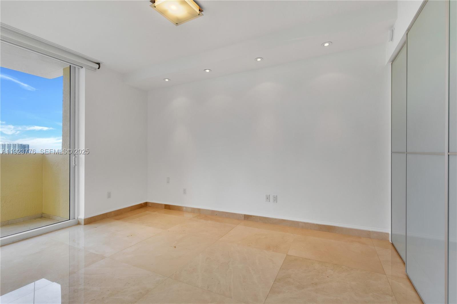 17875 Collins Ave #905, Sunny Isles Beach FL 33160