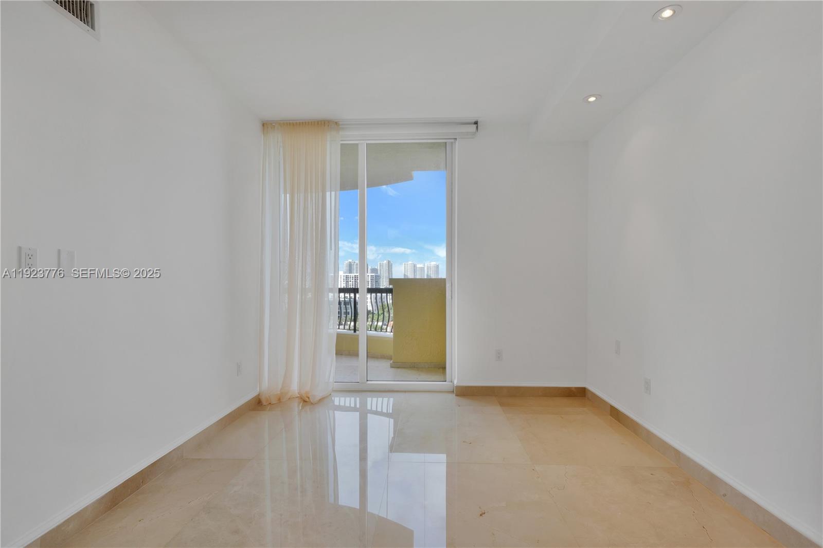 17875 Collins Ave #905, Sunny Isles Beach FL 33160