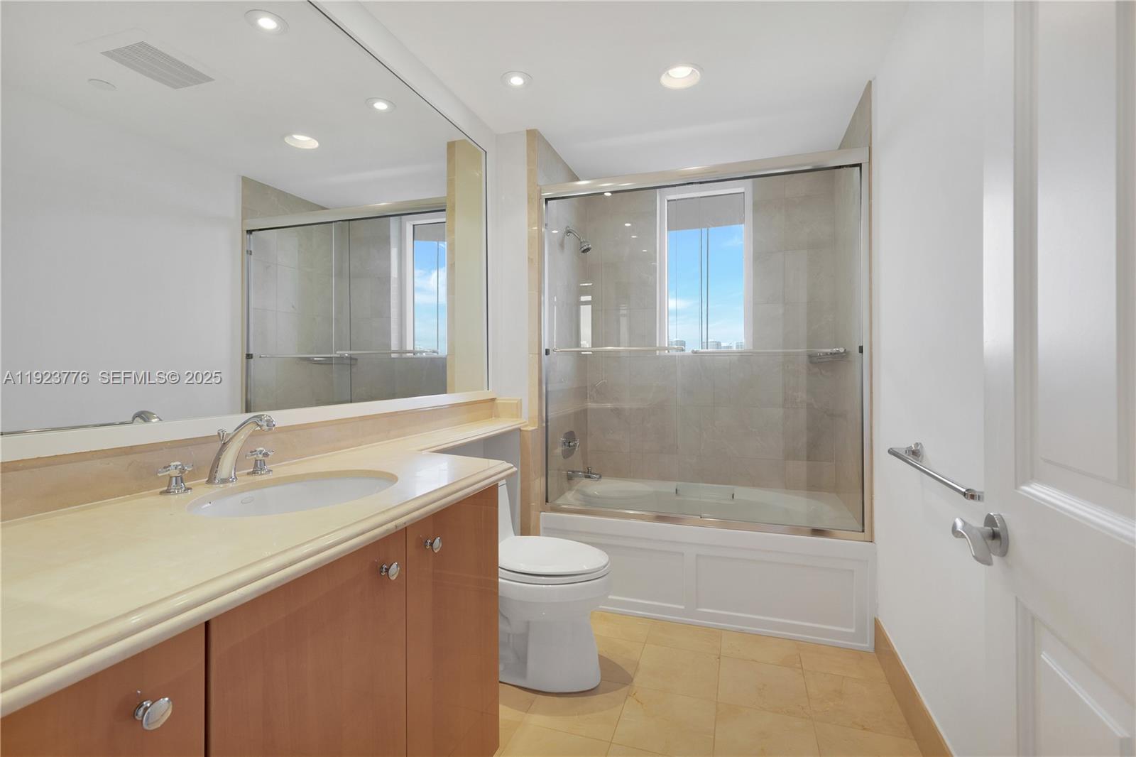 17875 Collins Ave #905, Sunny Isles Beach FL 33160