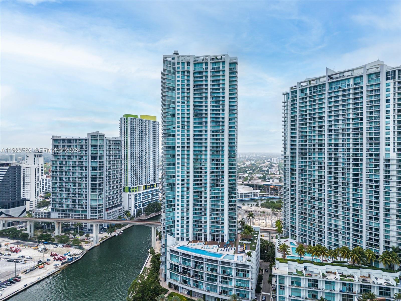 92 SW 3rd St #3602, Miami FL 33130