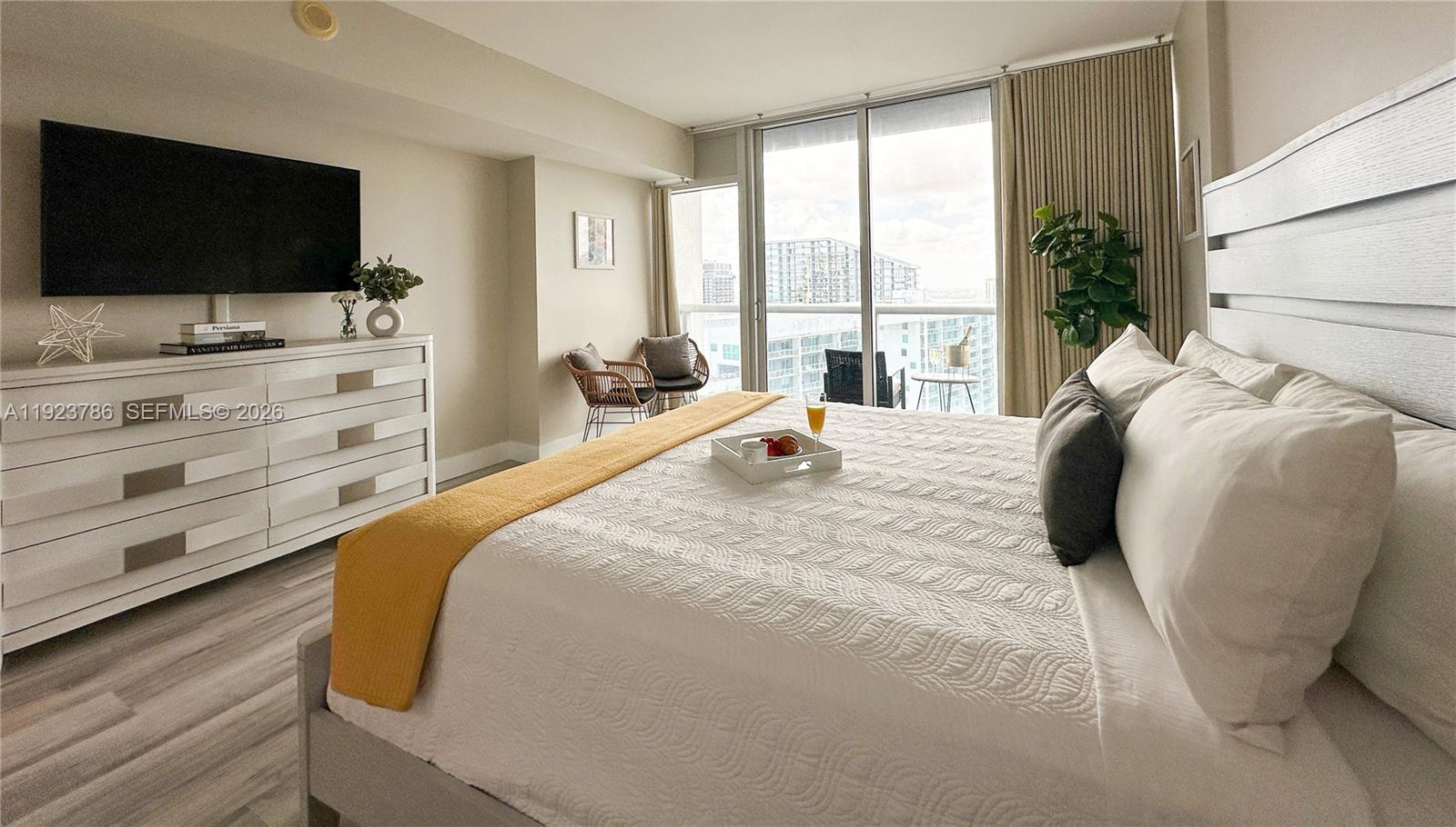485 Brickell Ave #4405, Miami FL 33131