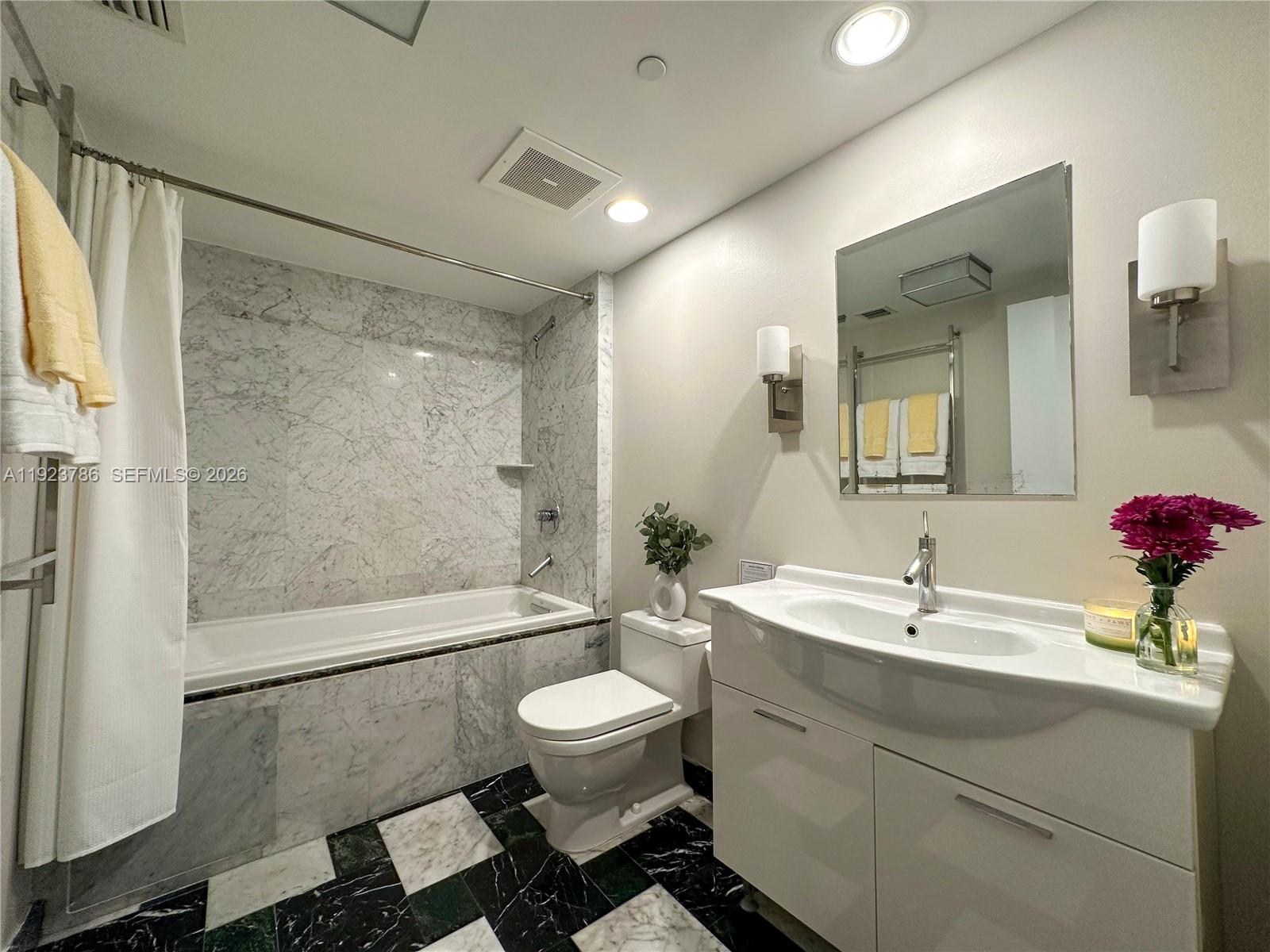 485 Brickell Ave #4405, Miami FL 33131