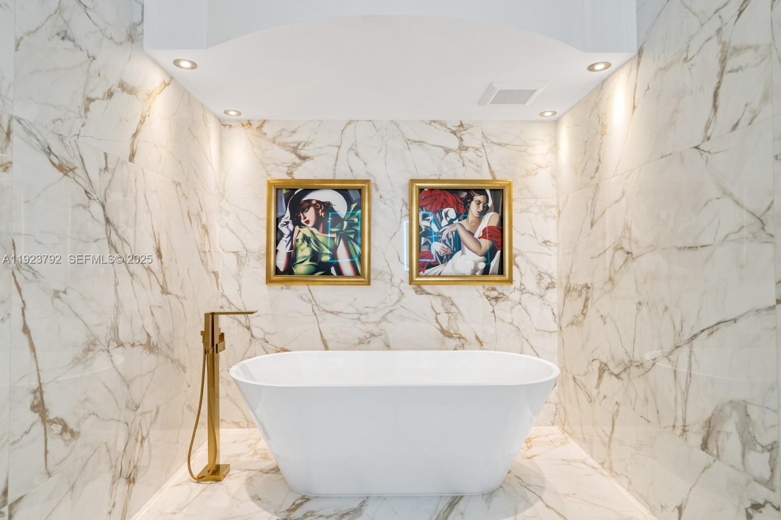 400 Alton Rd #3503, Miami Beach FL 33139