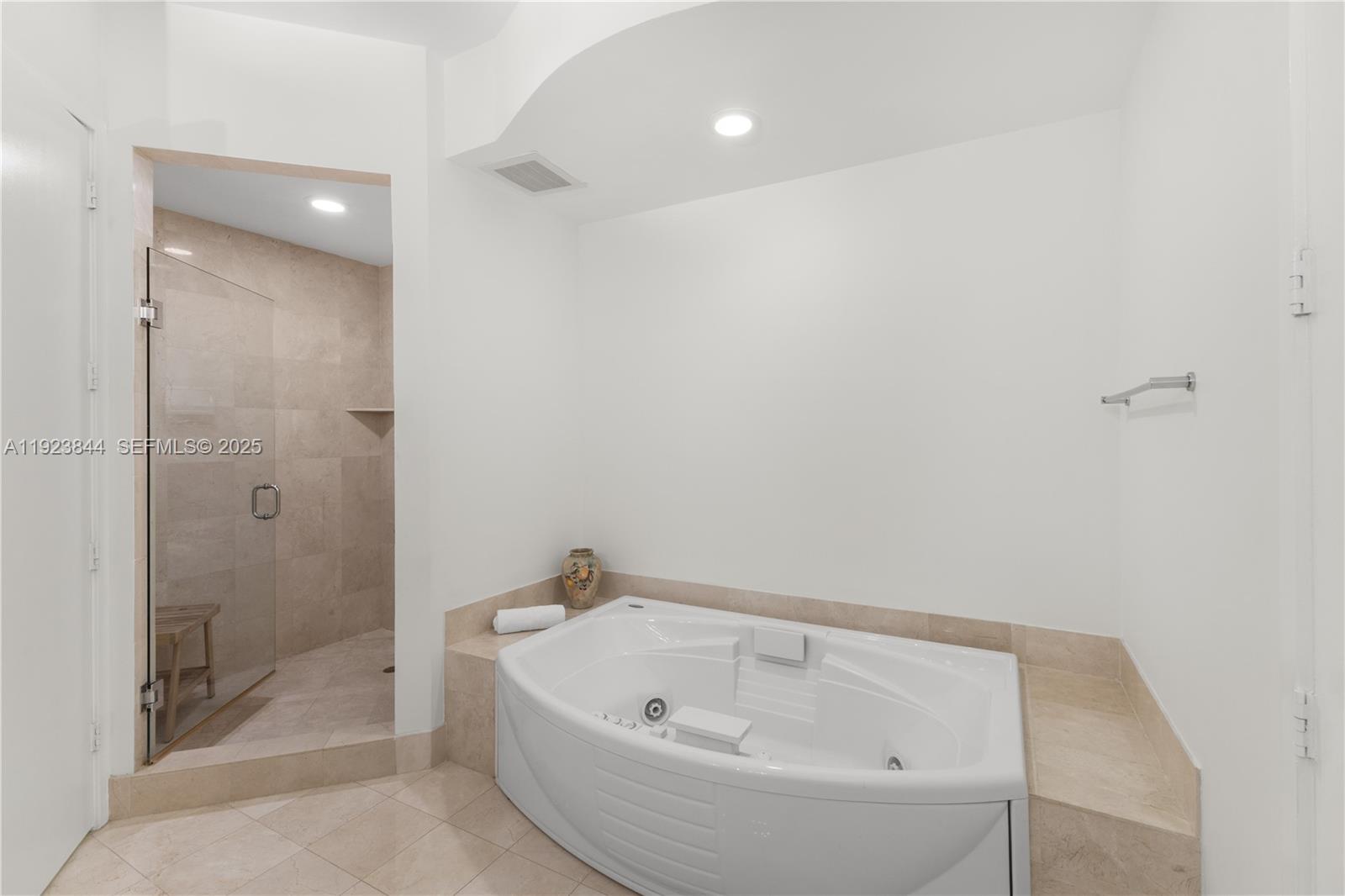 18101 Collins Ave #906, Sunny Isles Beach FL 33160