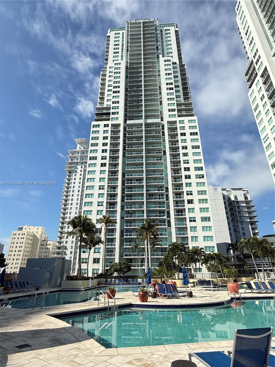 253 NE 2nd St #908, Miami FL 33132