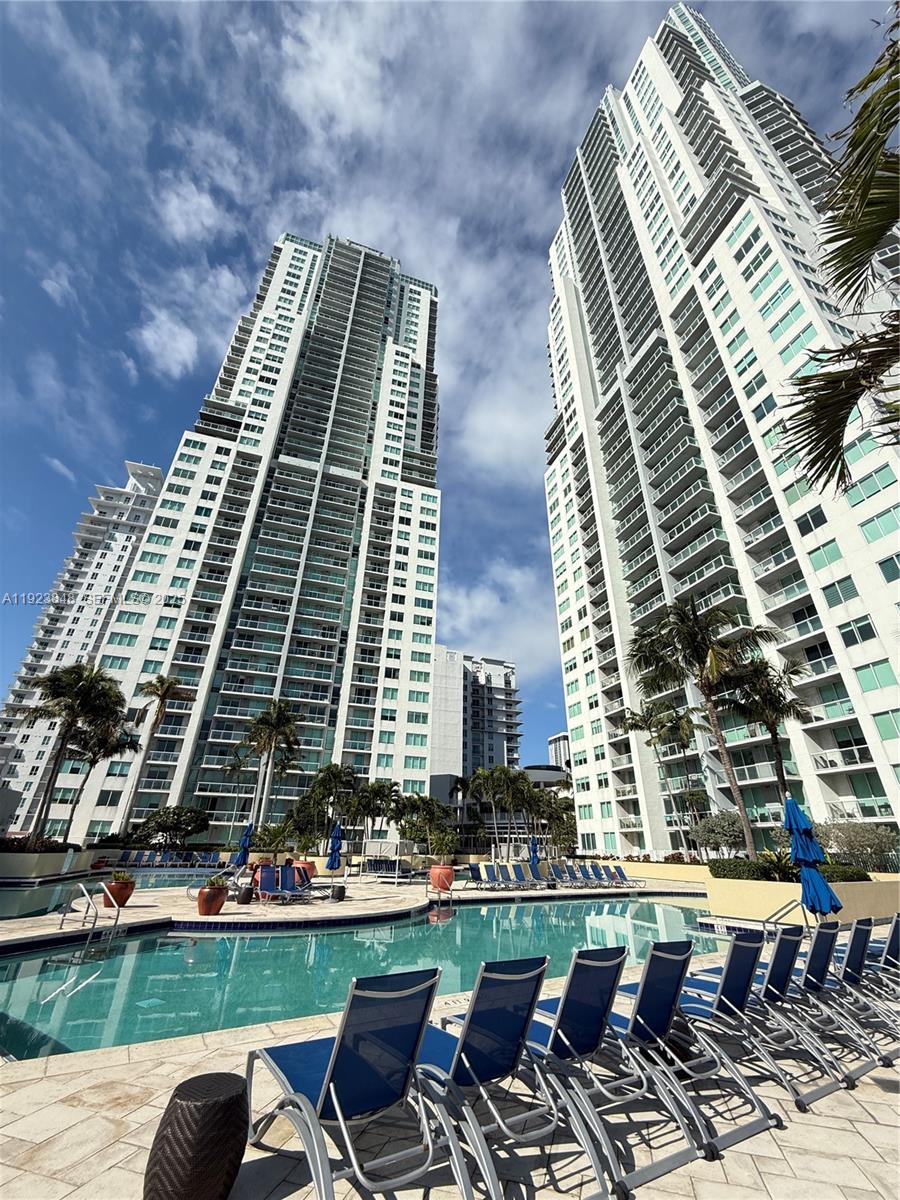 253 NE 2nd St #908, Miami FL 33132