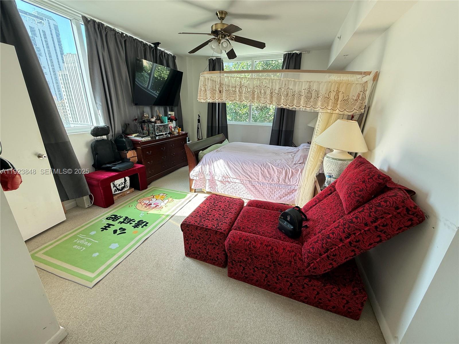 253 NE 2nd St #908, Miami FL 33132