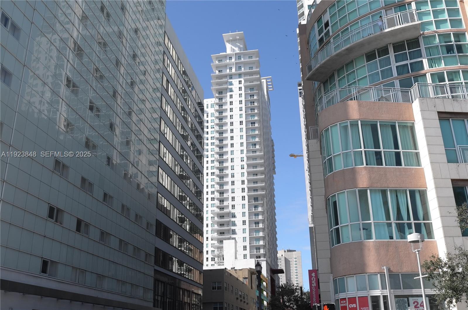 253 NE 2nd St #908, Miami FL 33132