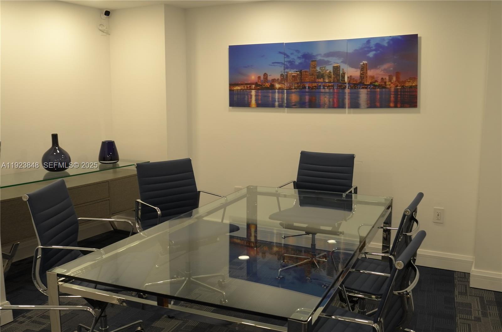 253 NE 2nd St #908, Miami FL 33132