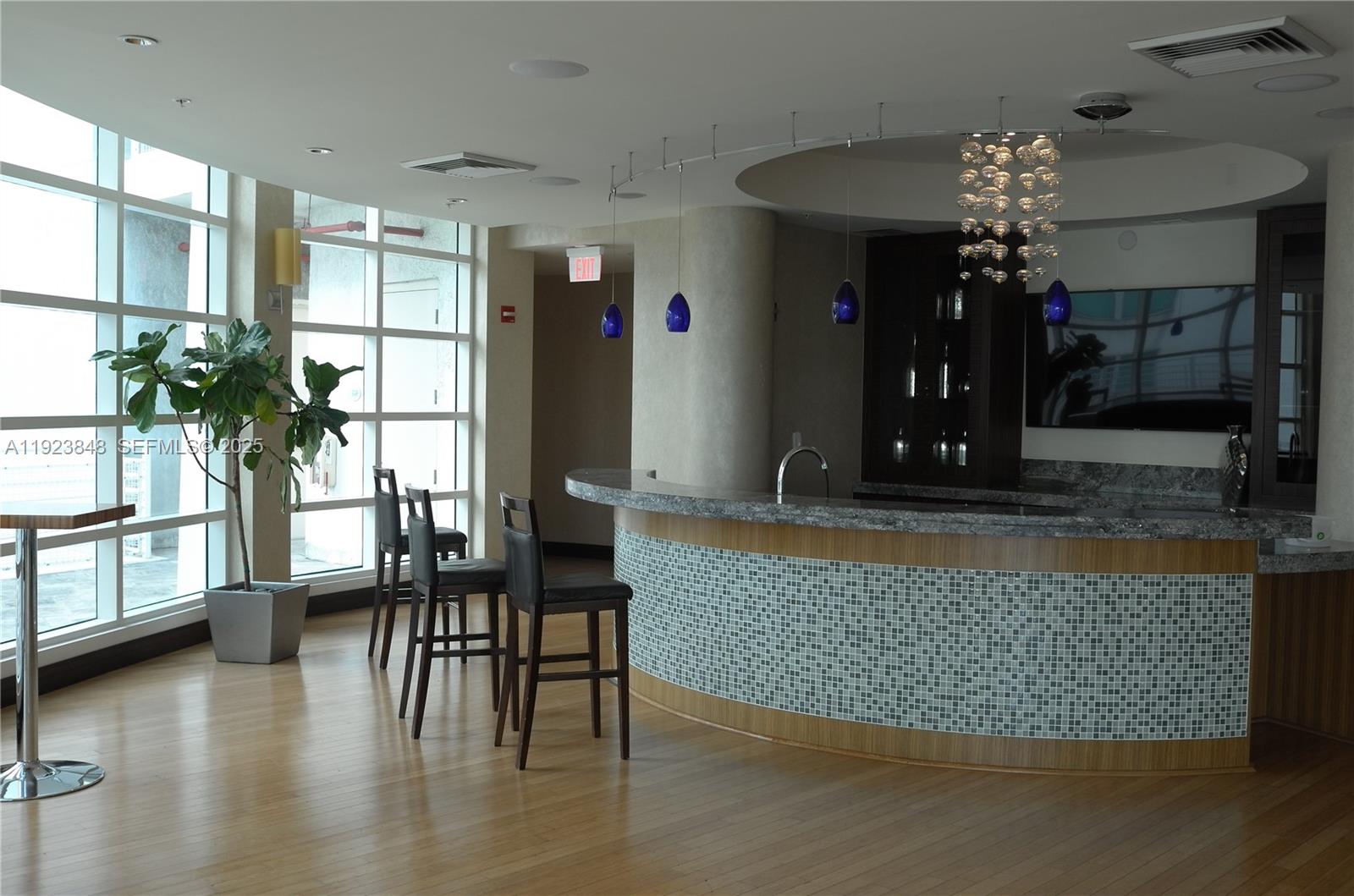 253 NE 2nd St #908, Miami FL 33132