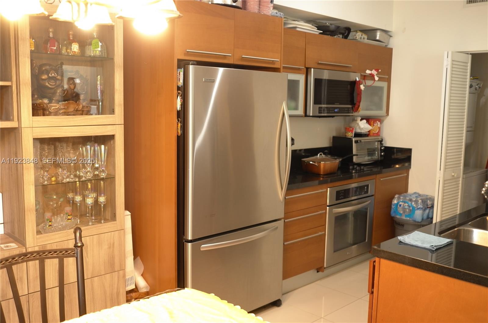 253 NE 2nd St #908, Miami FL 33132