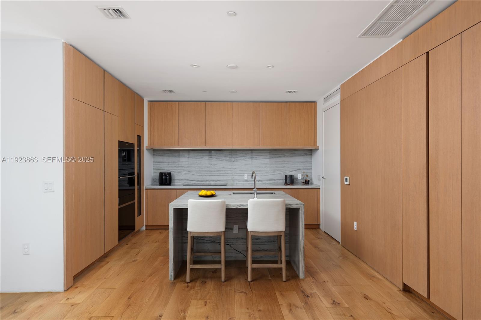 8701 Collins Avenue #902, Miami Beach FL 33154