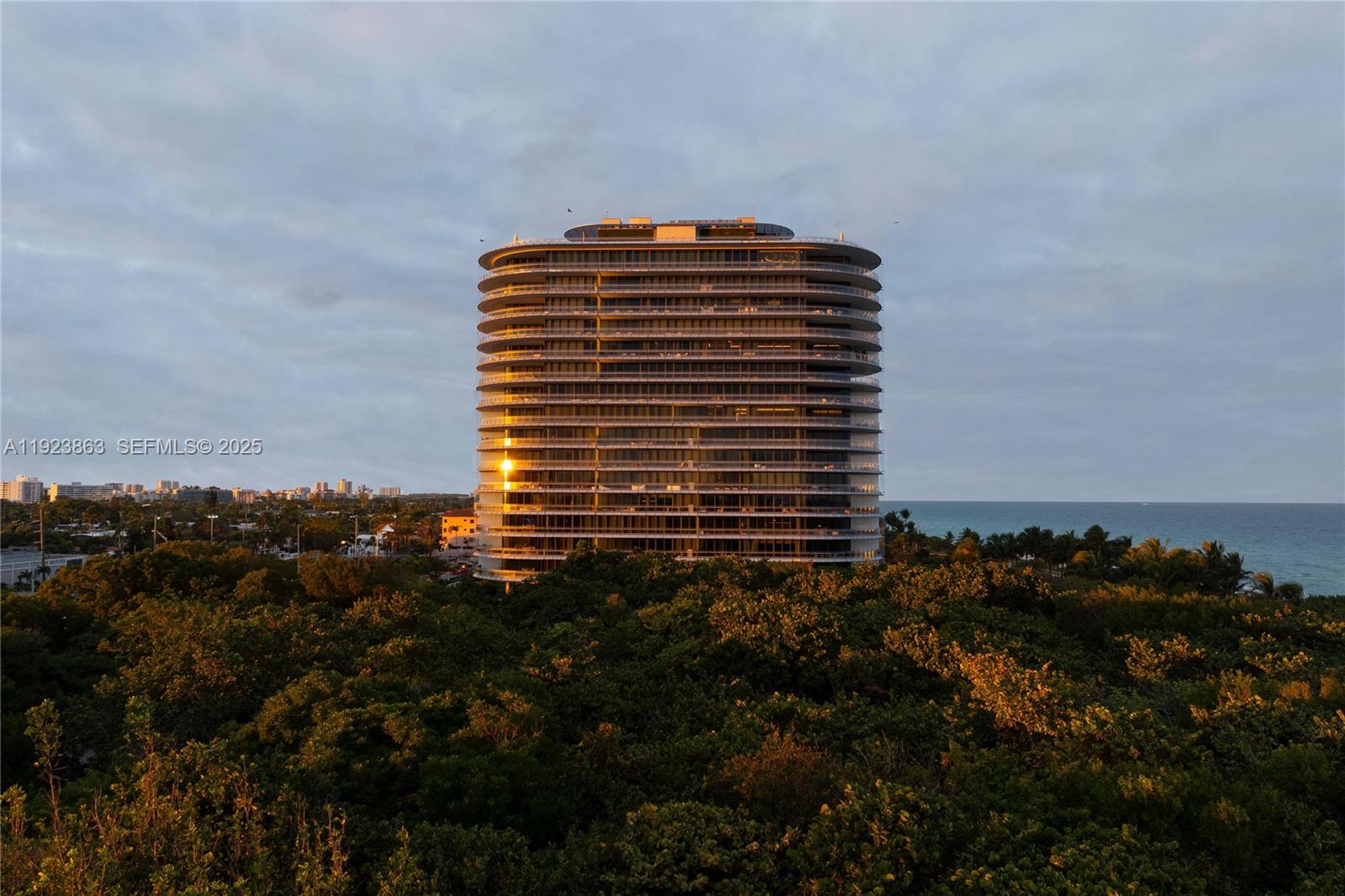 8701 Collins Avenue #902, Miami Beach FL 33154