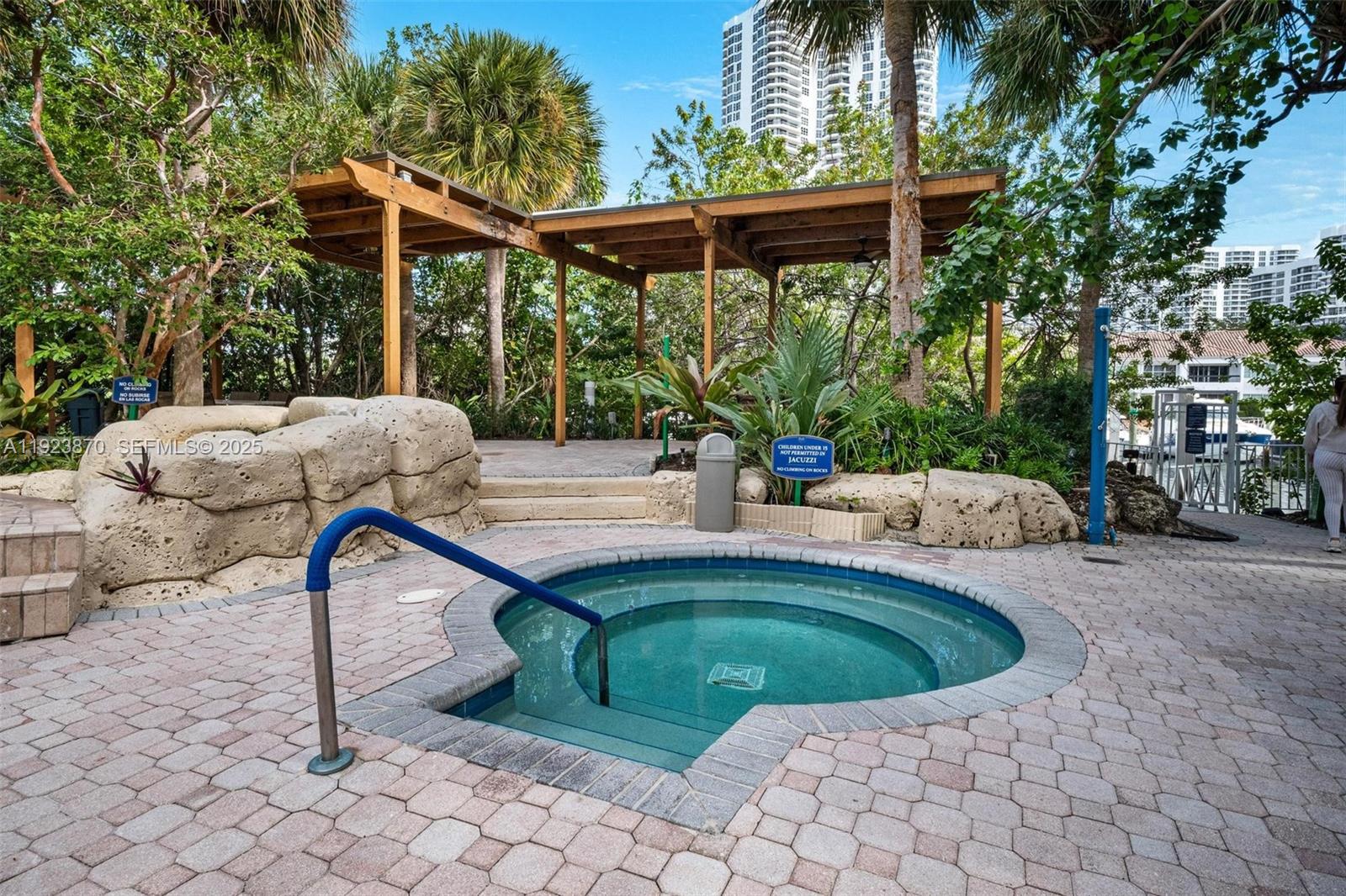 3400 NE 192nd St #1808, Aventura FL 33180