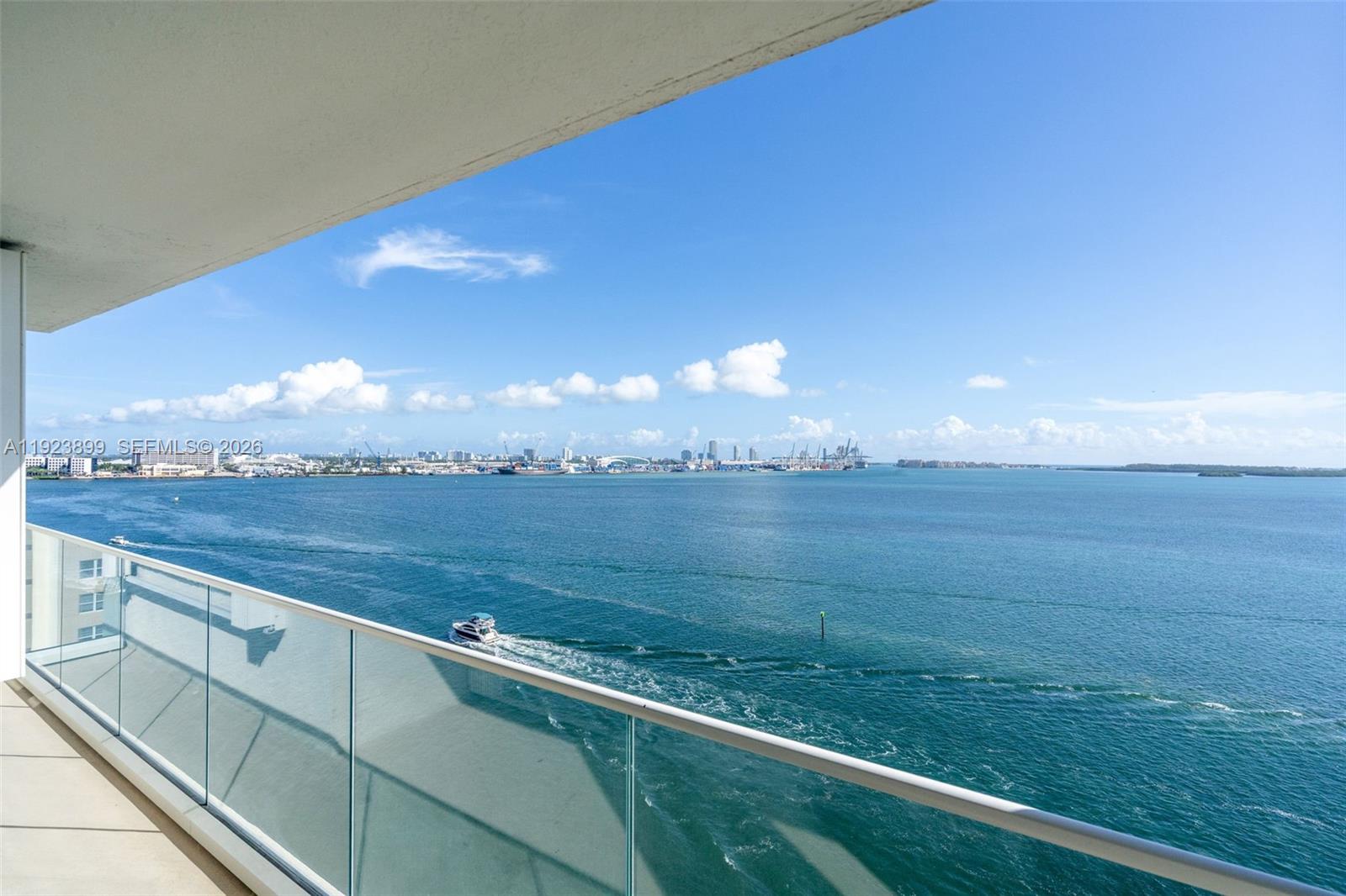 800 Claughton Island Dr #1202, Miami FL 33131