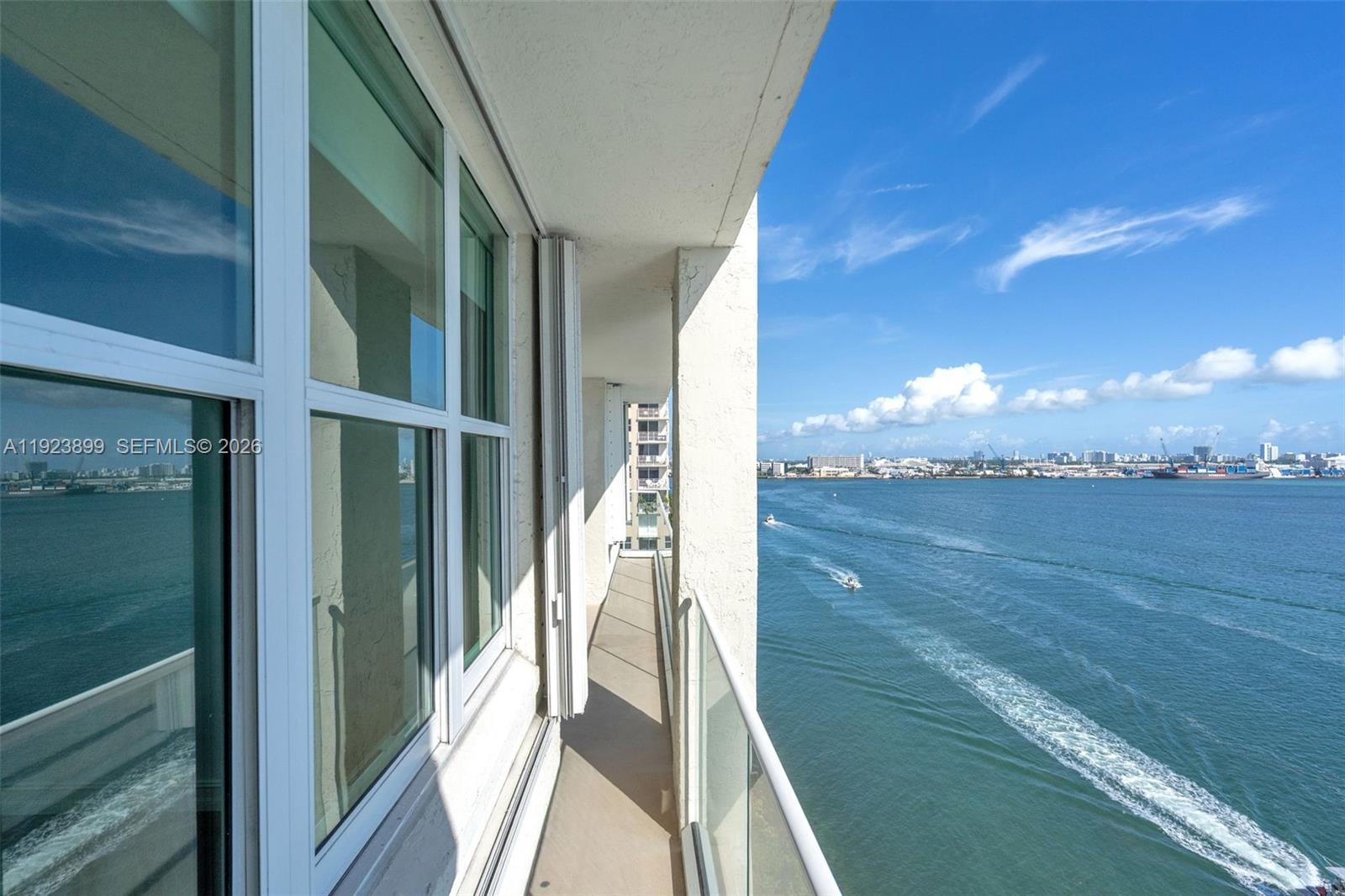 800 Claughton Island Dr #1202, Miami FL 33131