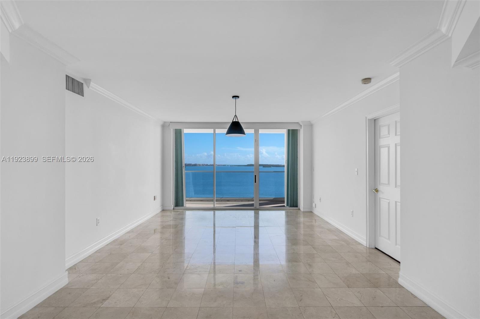800 Claughton Island Dr #1202, Miami FL 33131