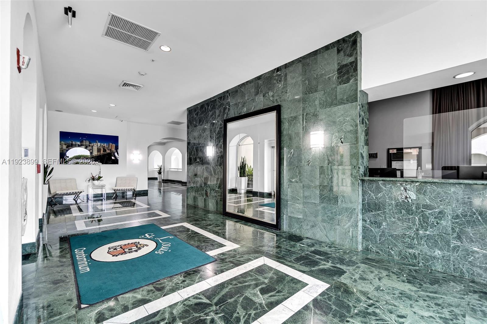 800 Claughton Island Dr #1202, Miami FL 33131