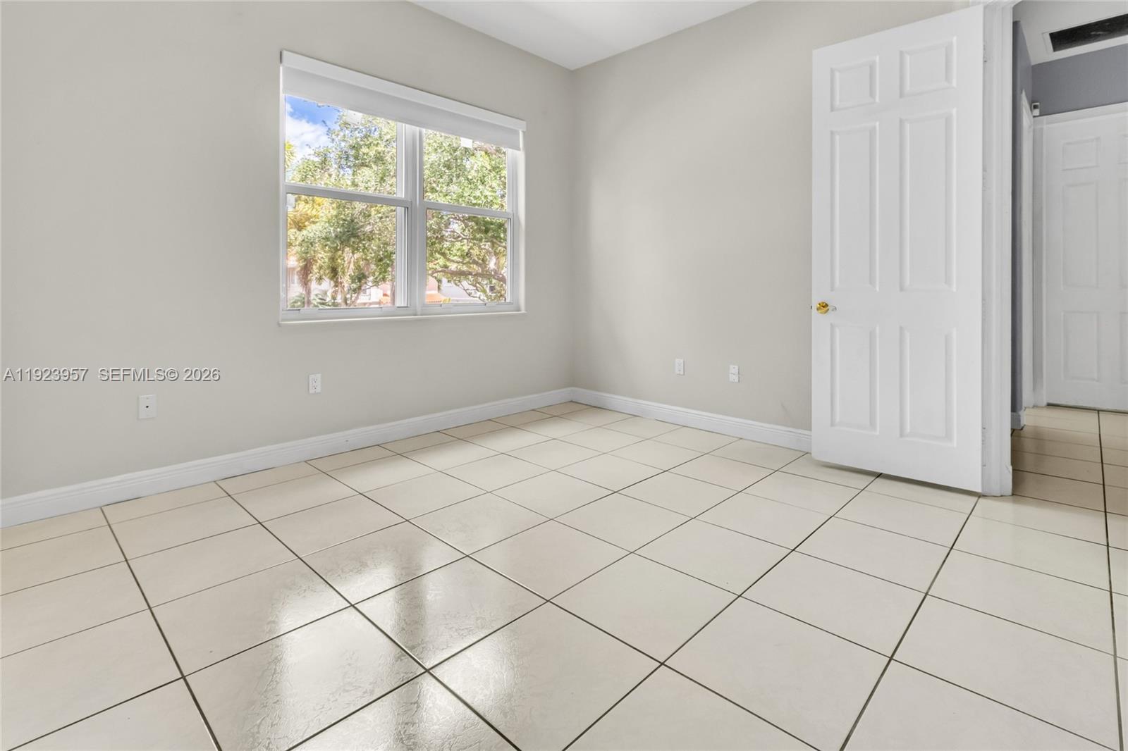 1547 Mariner Way, Hollywood FL 33019