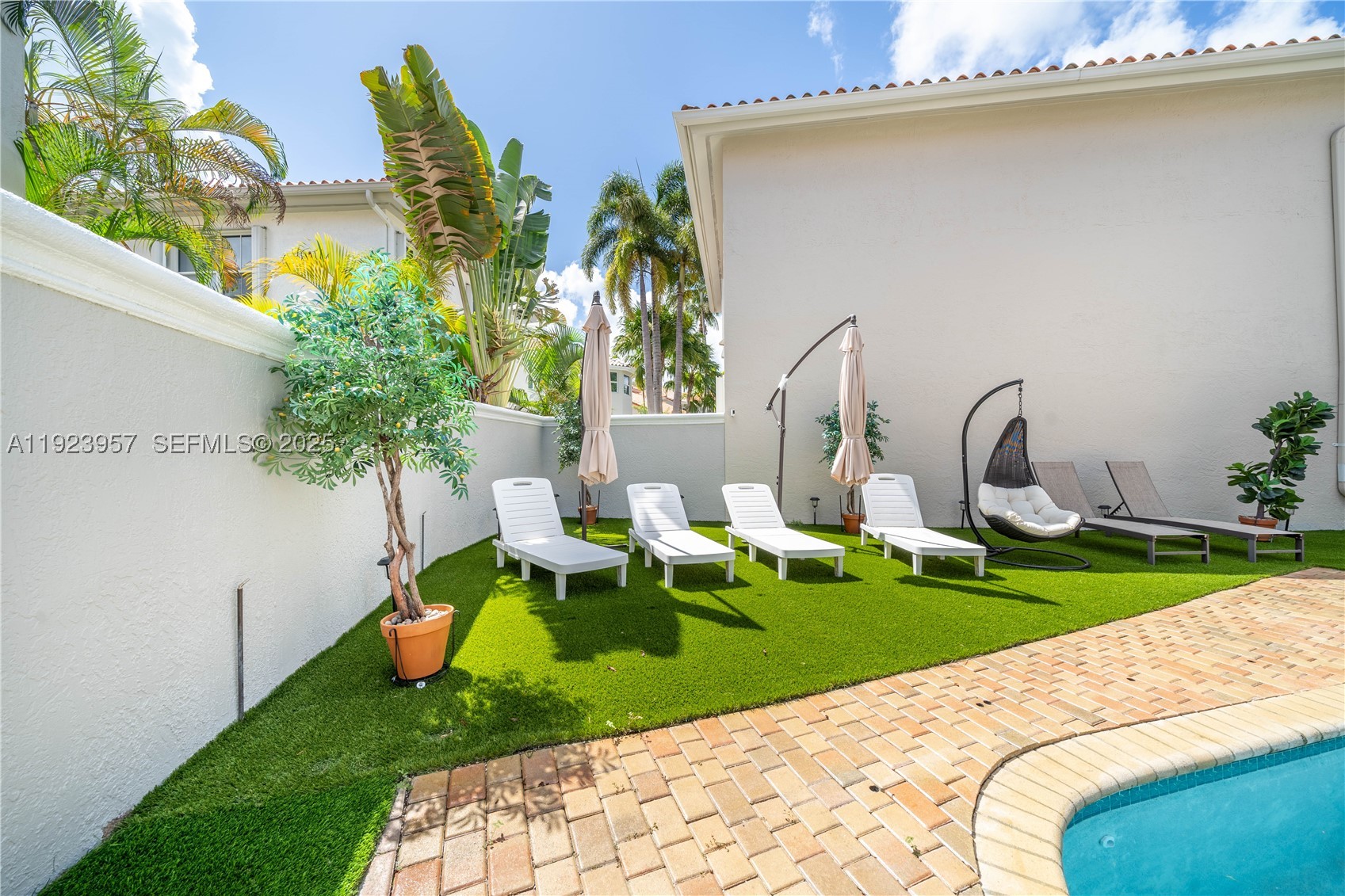 1547 Mariner Way, Hollywood FL 33019
