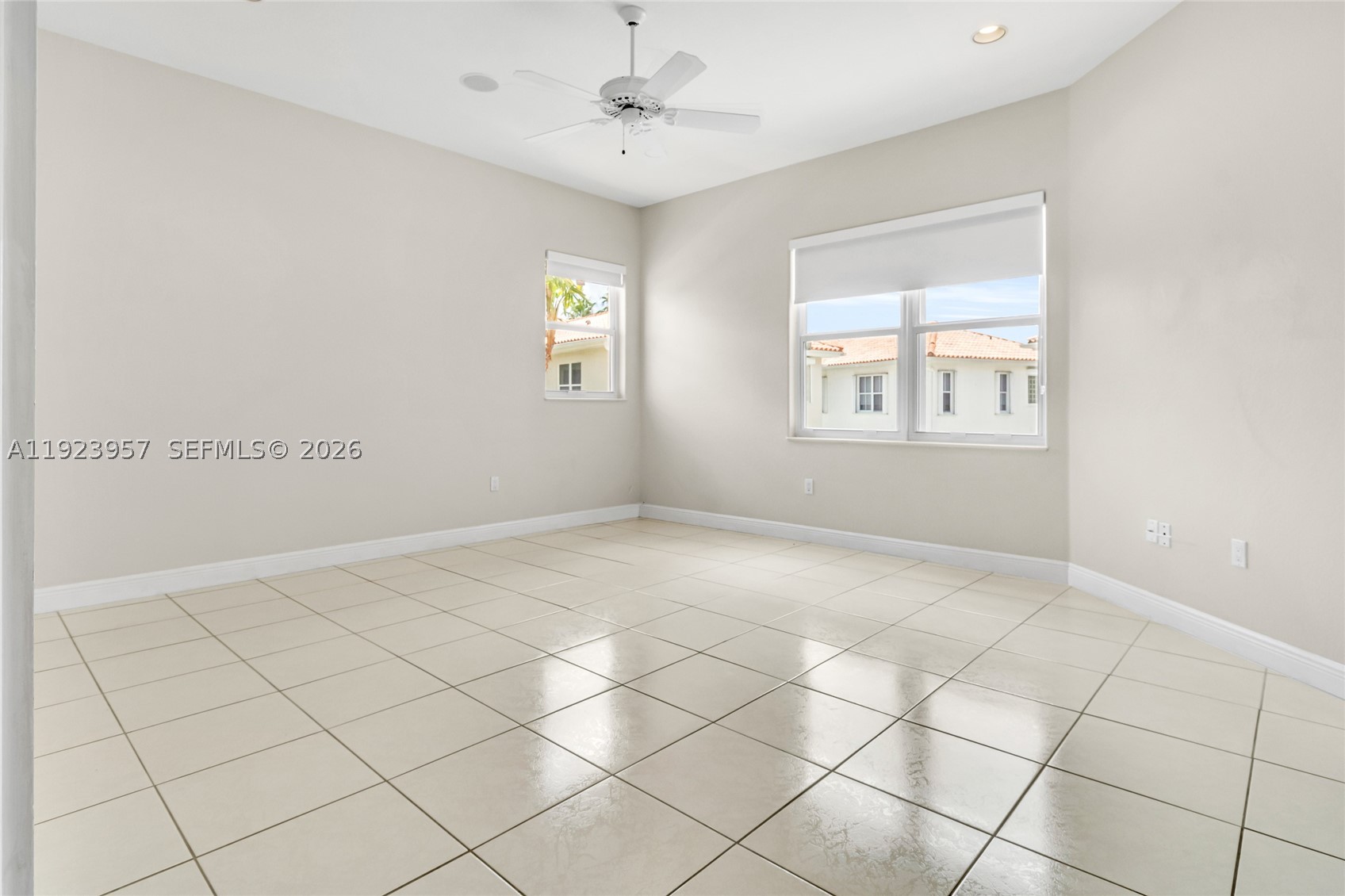 1547 Mariner Way, Hollywood FL 33019