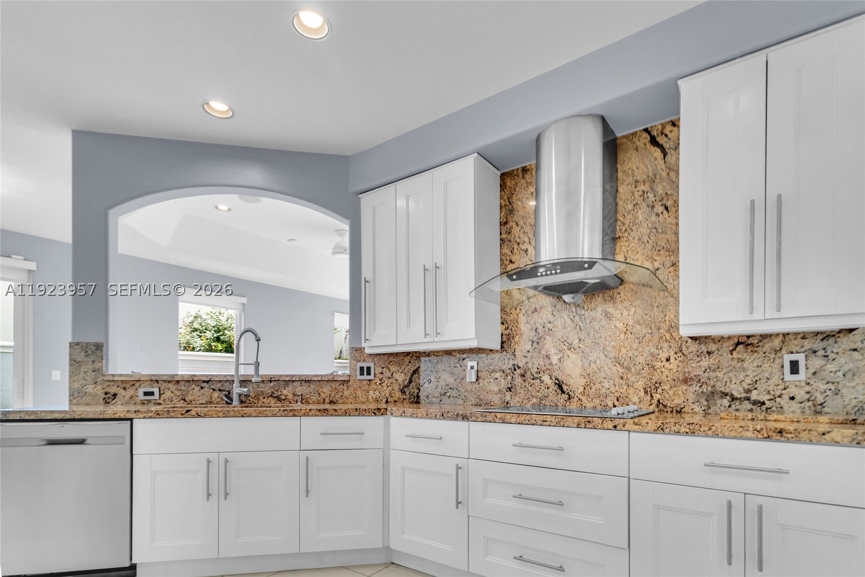 1547 Mariner Way, Hollywood FL 33019