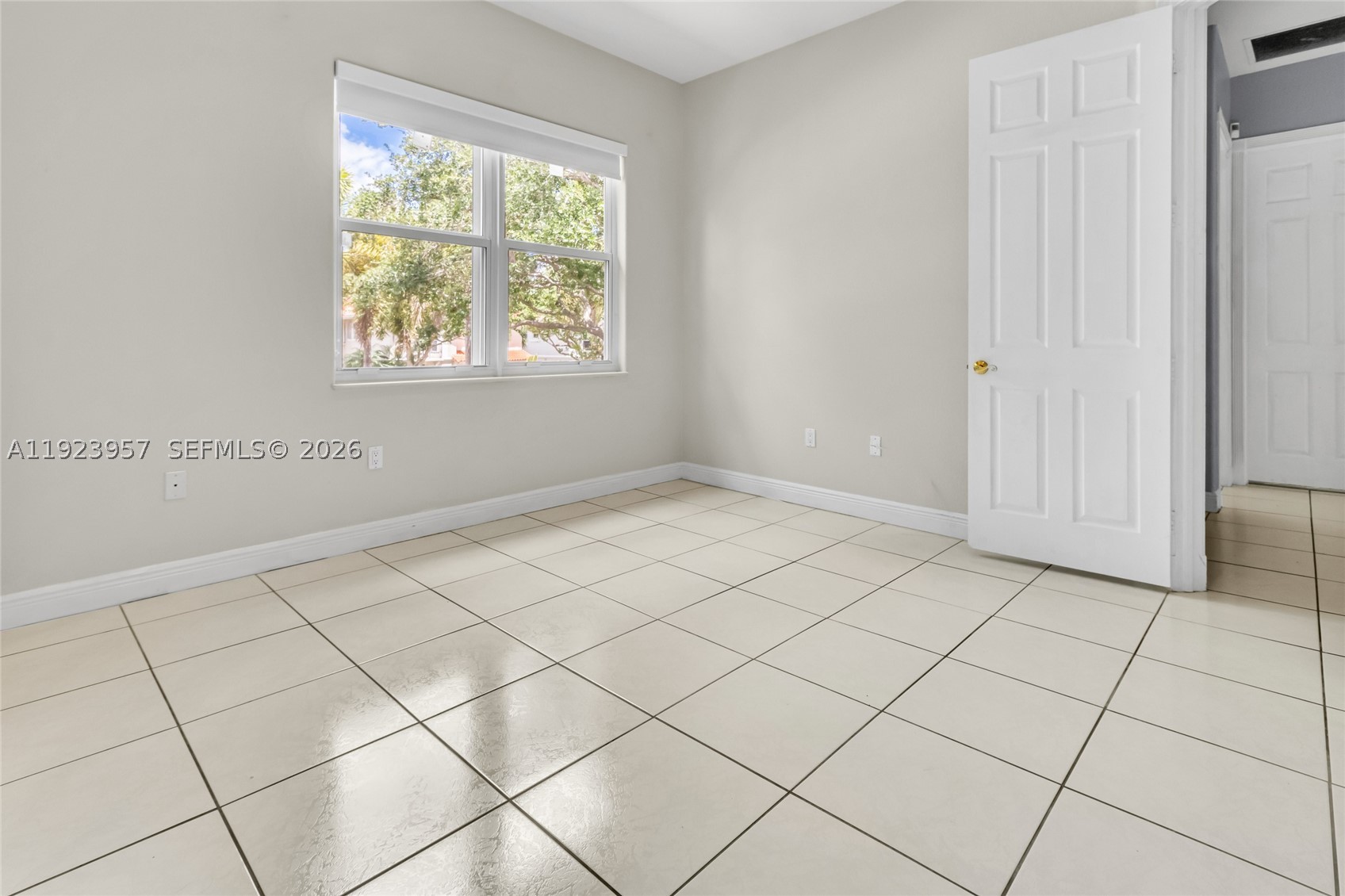 1547 Mariner Way, Hollywood FL 33019