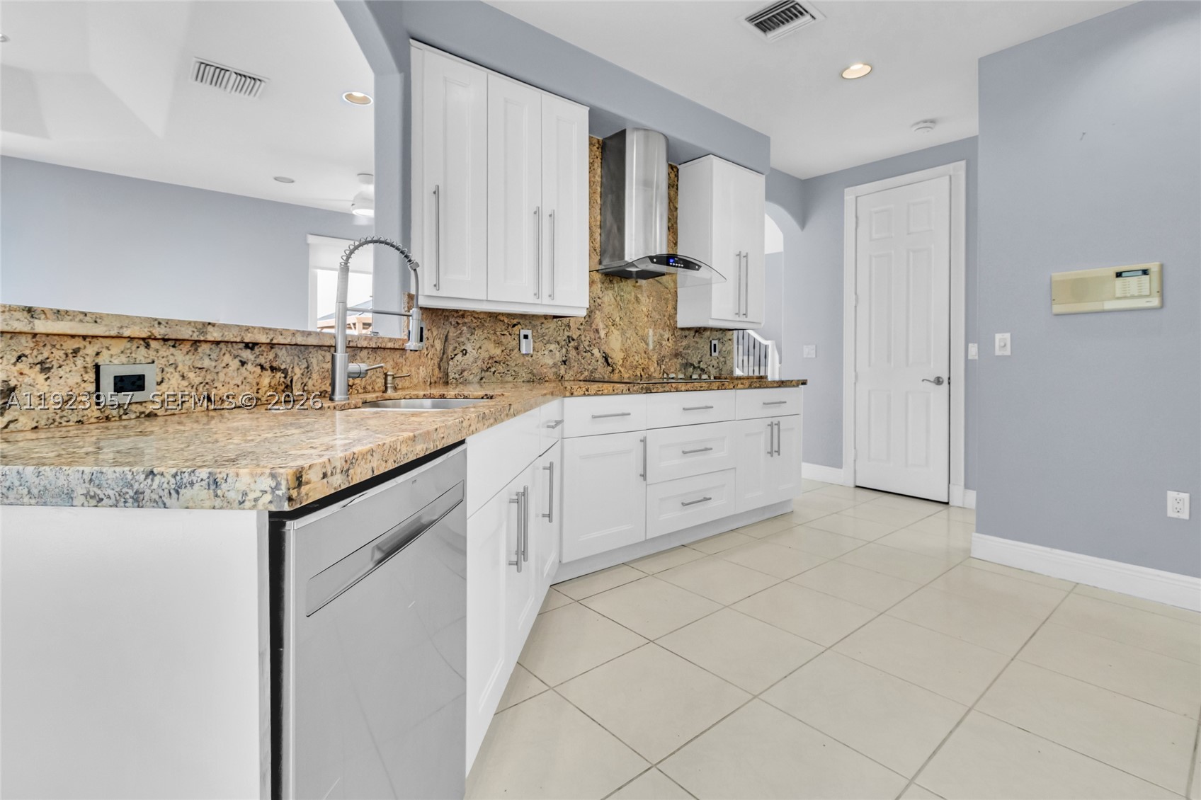 1547 Mariner Way, Hollywood FL 33019