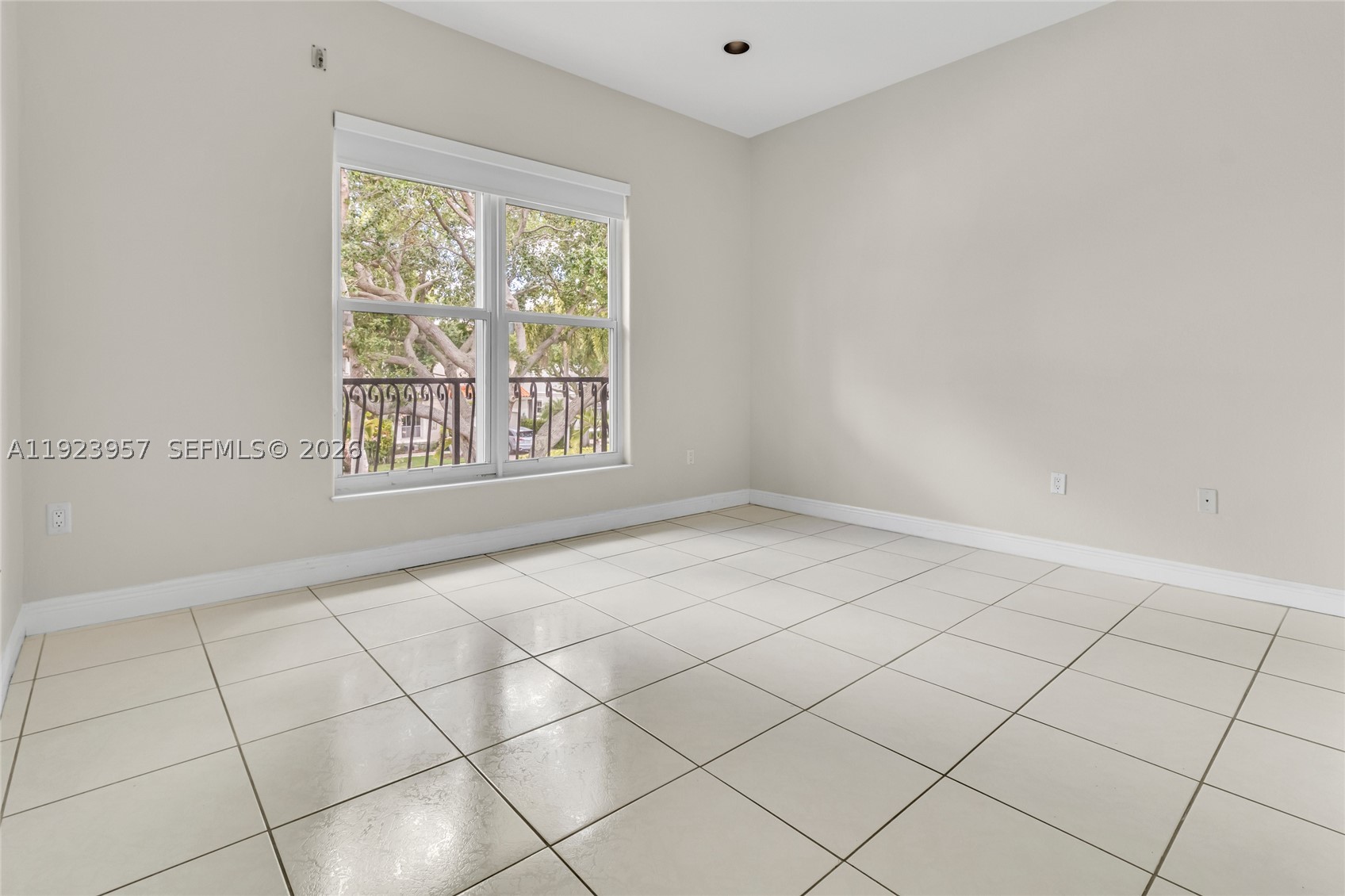 1547 Mariner Way, Hollywood FL 33019