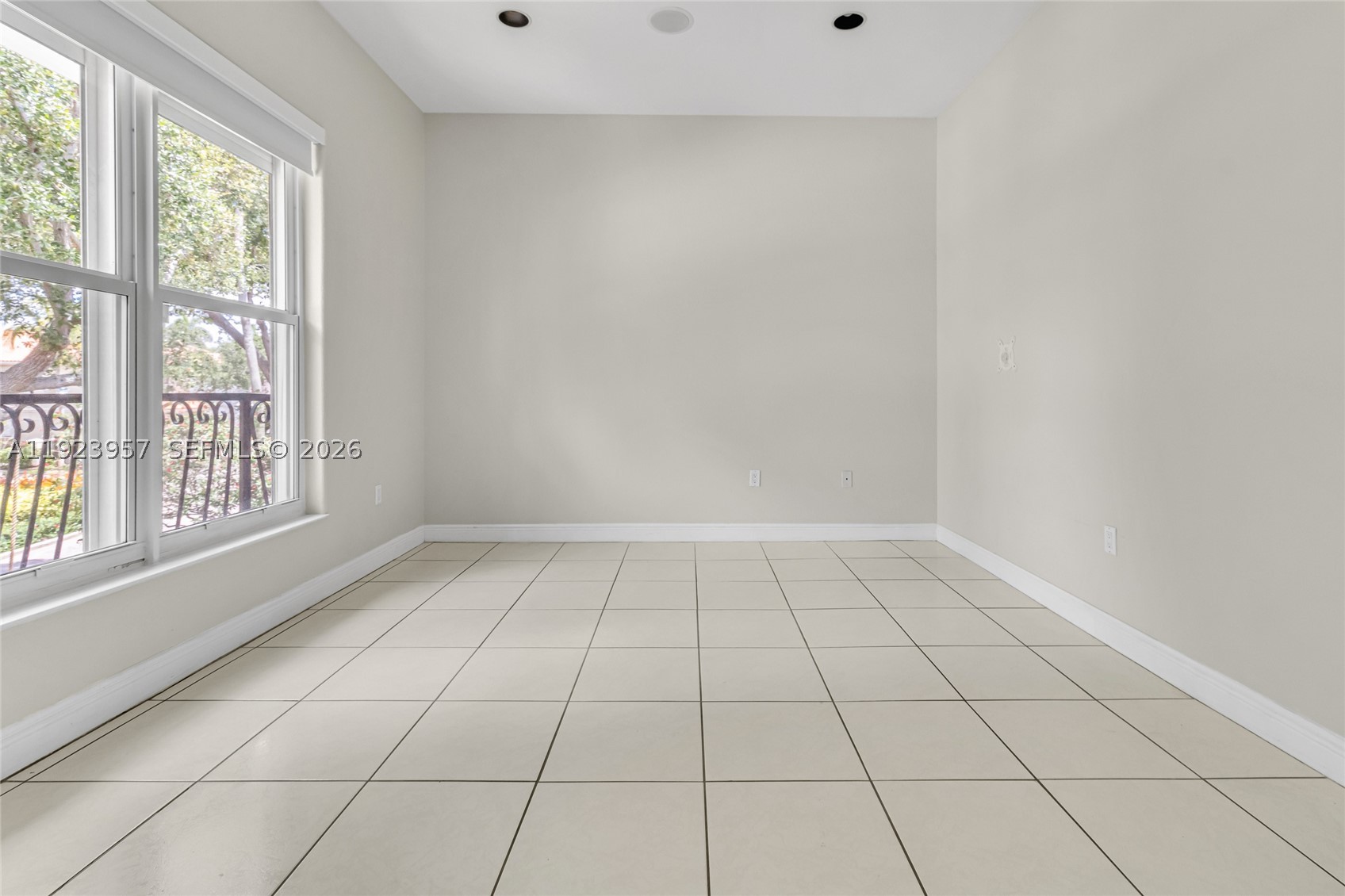 1547 Mariner Way, Hollywood FL 33019